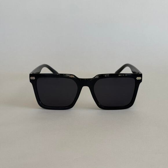 Black square sunglasses with uv - Picture 1 of 7